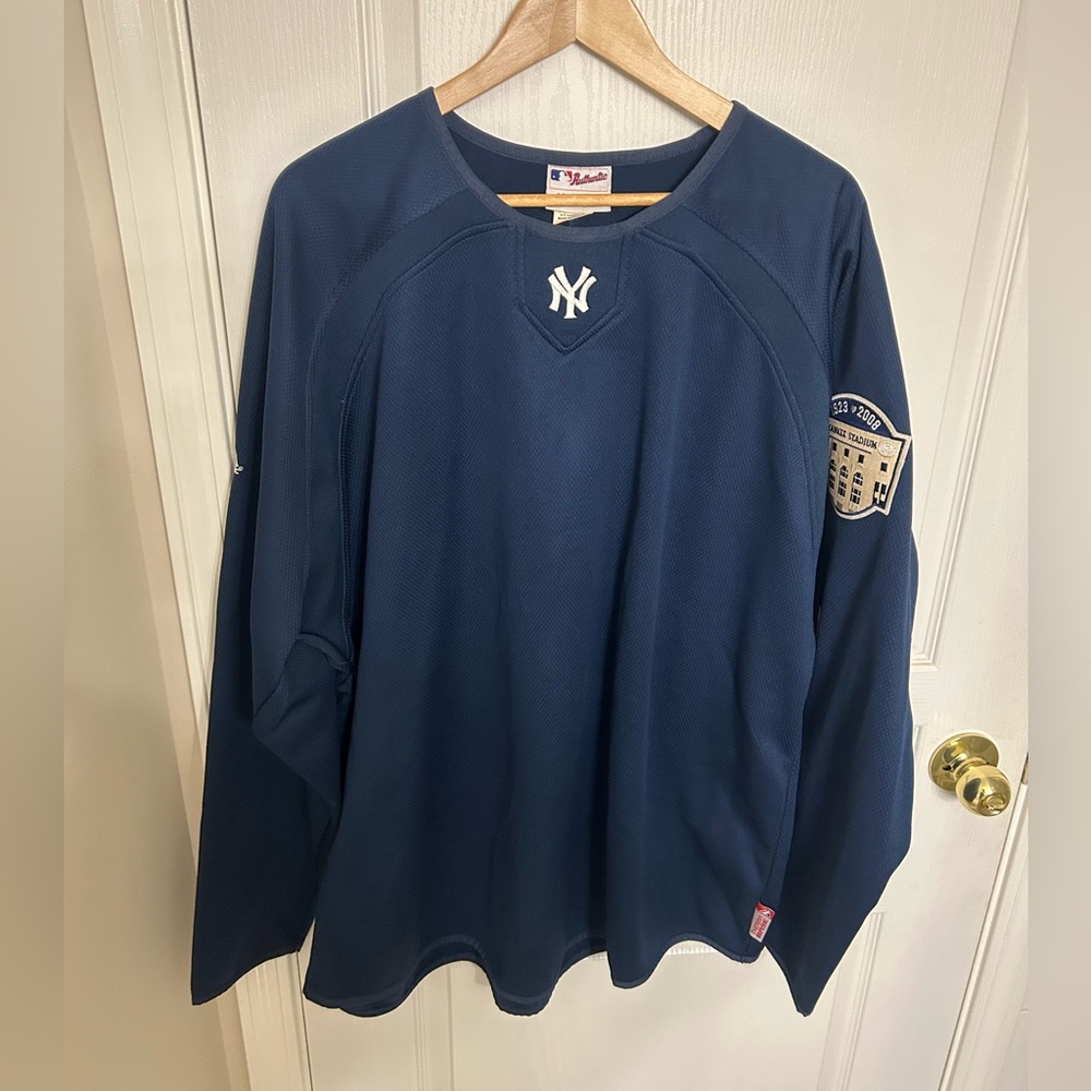 Majestic New York Yankees Dugout Long Sleeve Shirt, Size XXL